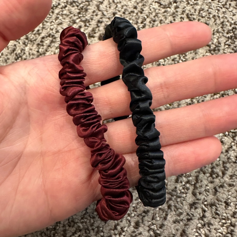100% Mulberry Silk Hair Scrunchie – Luxurious & Gentle on Hair!